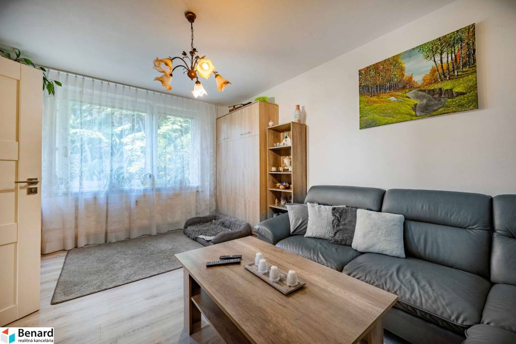 Na PREDAJ PREROBENÝ 3 IZB. BYT, M. BENKU, 72 M2, ,,STARÝ SEK