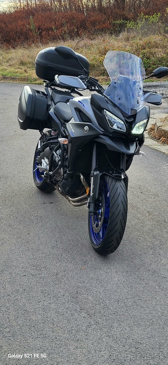 Yamaha tracer 900