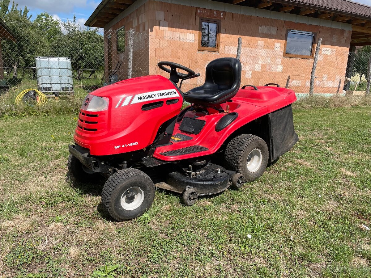 Traktorová kosačka Massey Ferguson