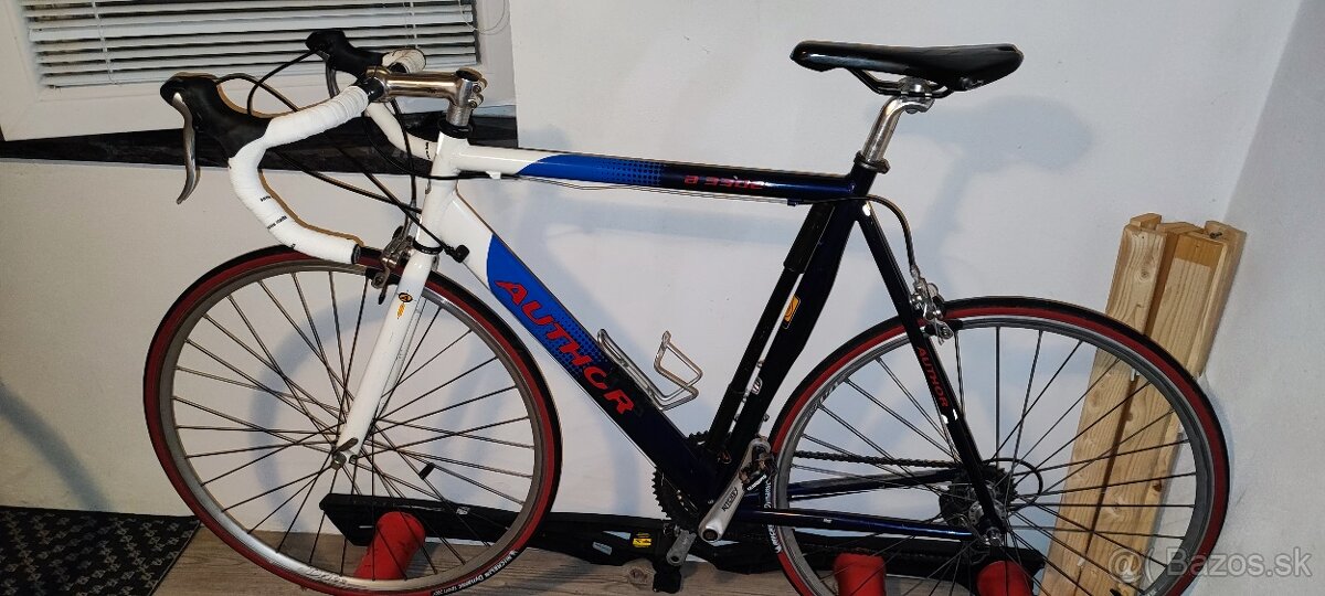 Cestný bicykel