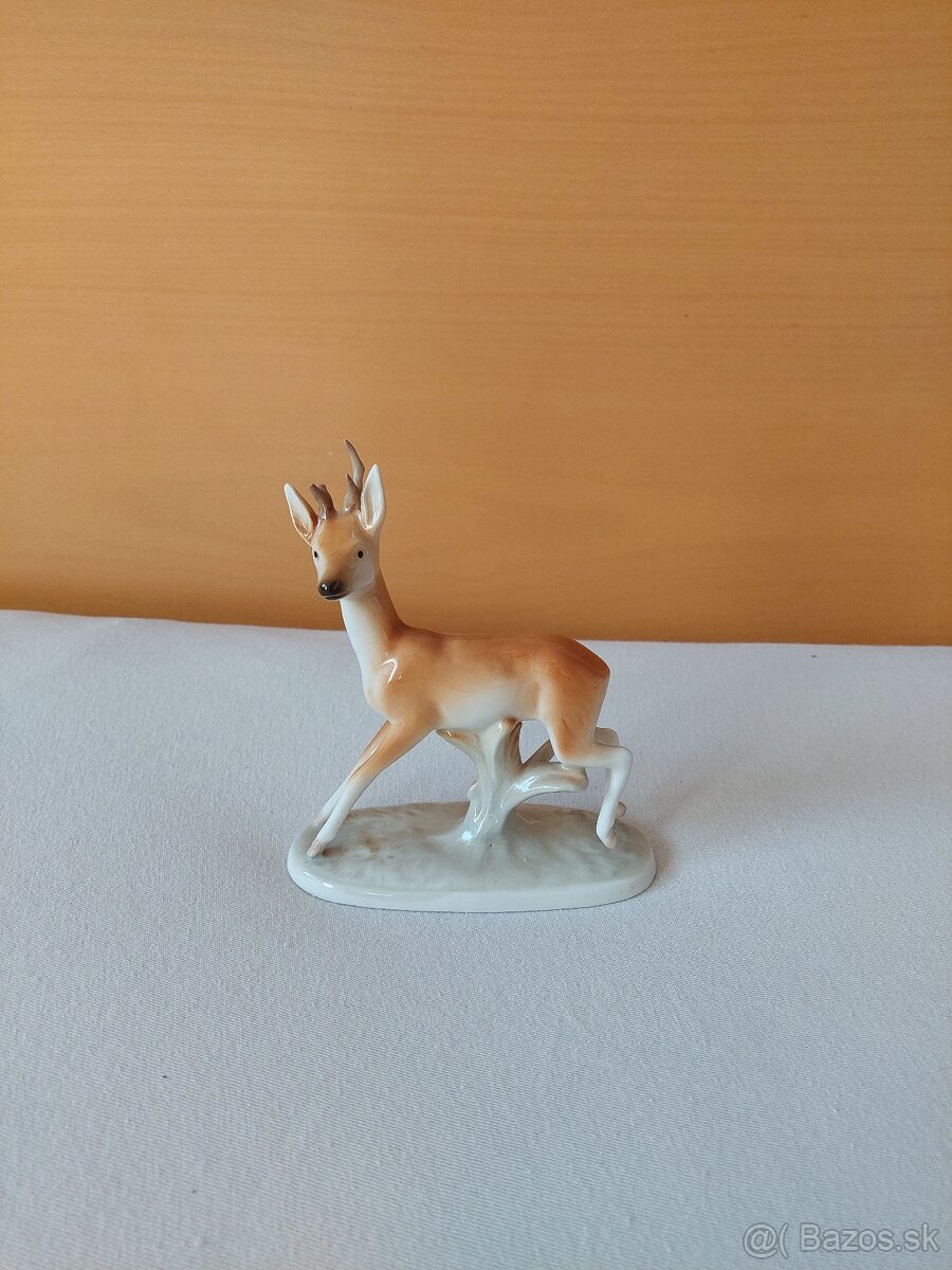 Porcelánová soška-jeleň