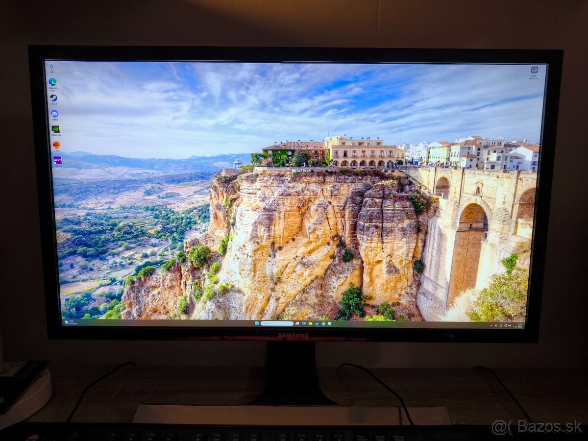 UHD Samsung 27" - 4K
