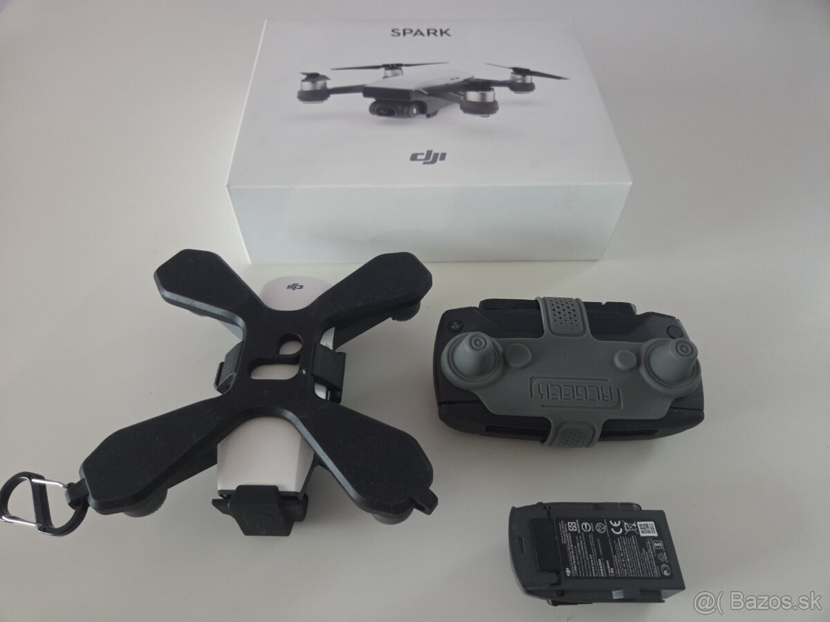 dron DJI Spark Fly More Combo