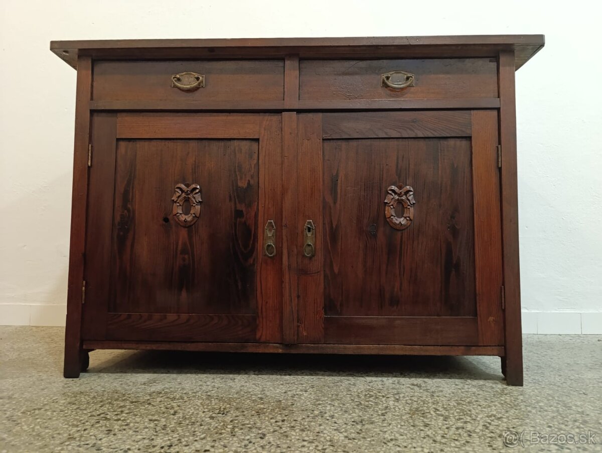 Starožitná komoda, nábytek z masívu, Nábytek s příběhem