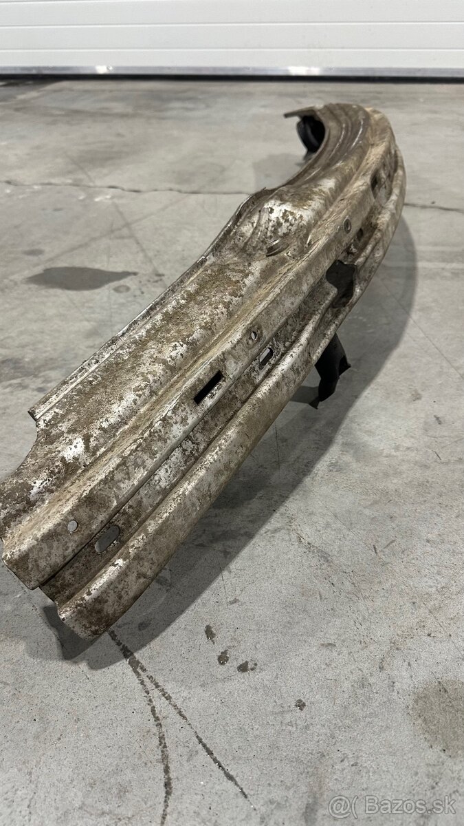 Bmw e46 predna vystuha