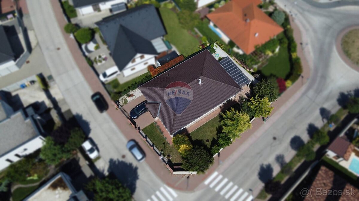 ✅ Priestranný RD 160m2 - TRI VODY - Malinovo