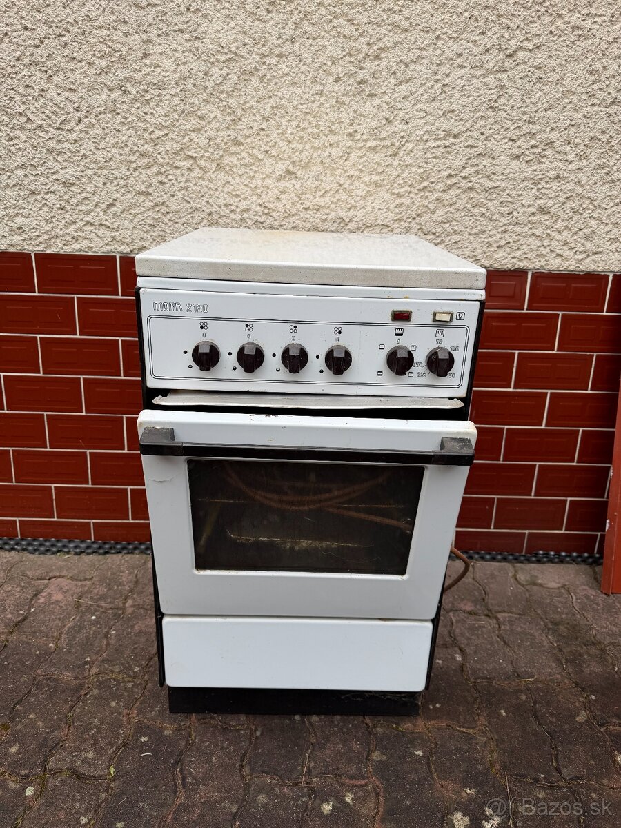 Predám plynový sporák s elektrickou rúrou MORA