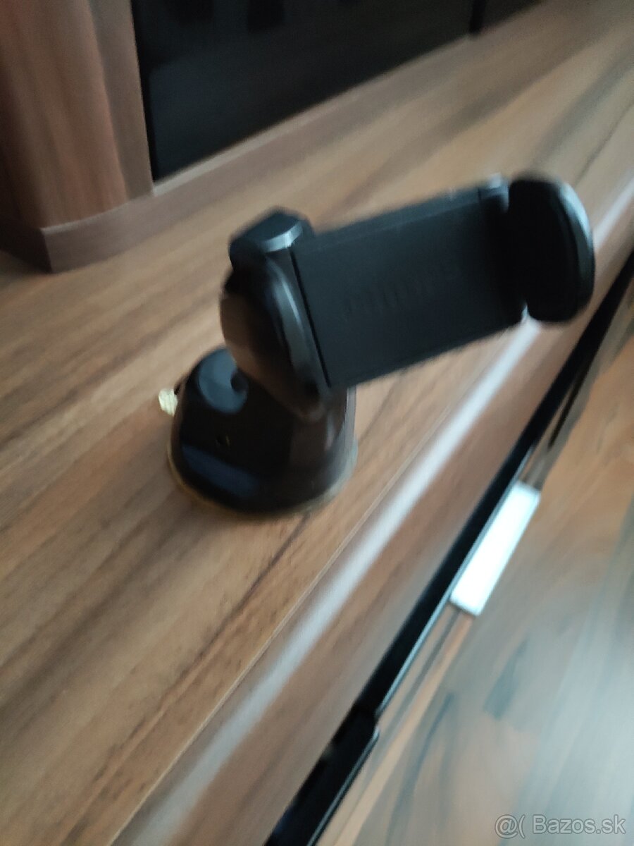 DRŽIAK NA MOBIL