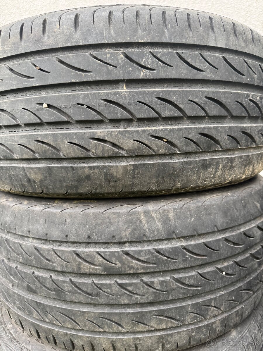 235/40 R18 letne pneu Pirelli