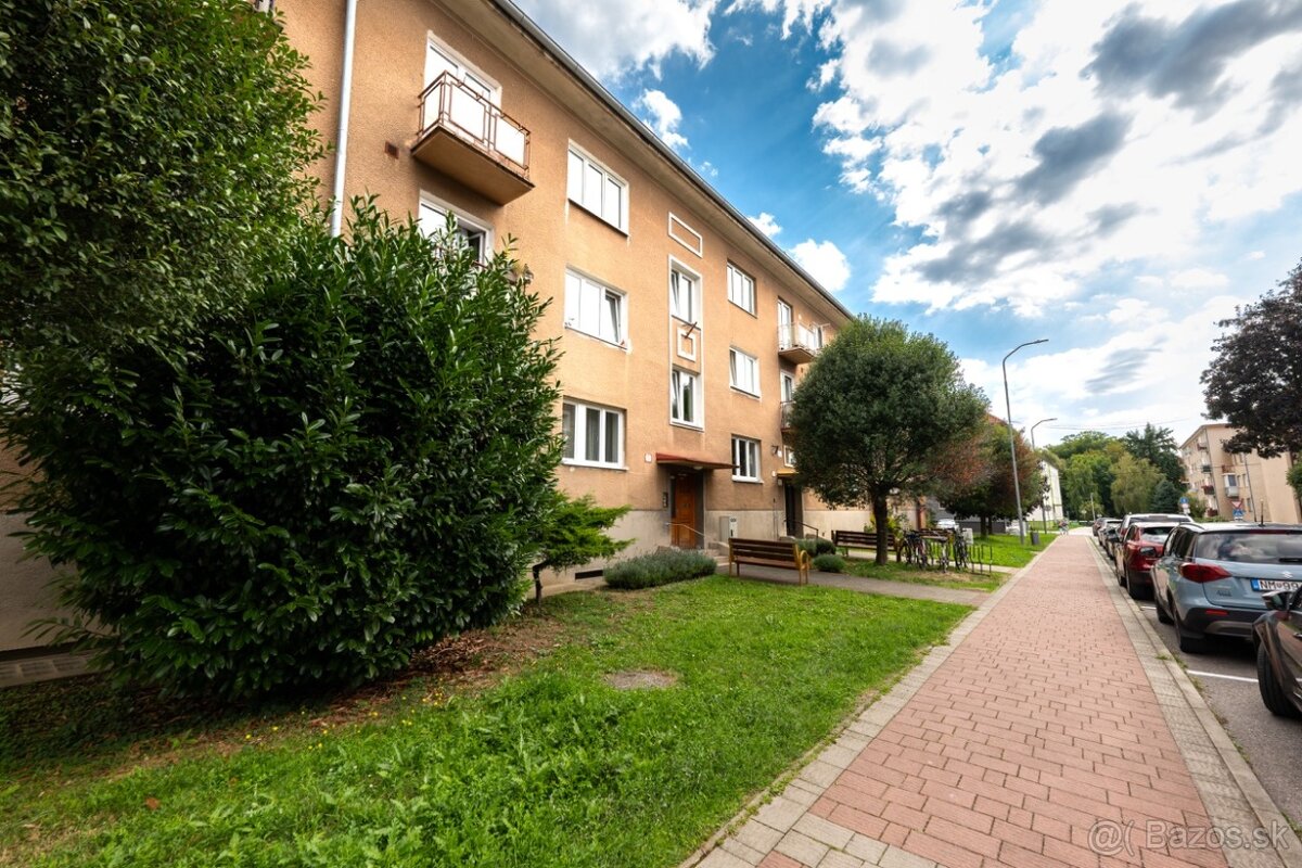 Tehlový 2 izbový byt v centre mesta NMNV