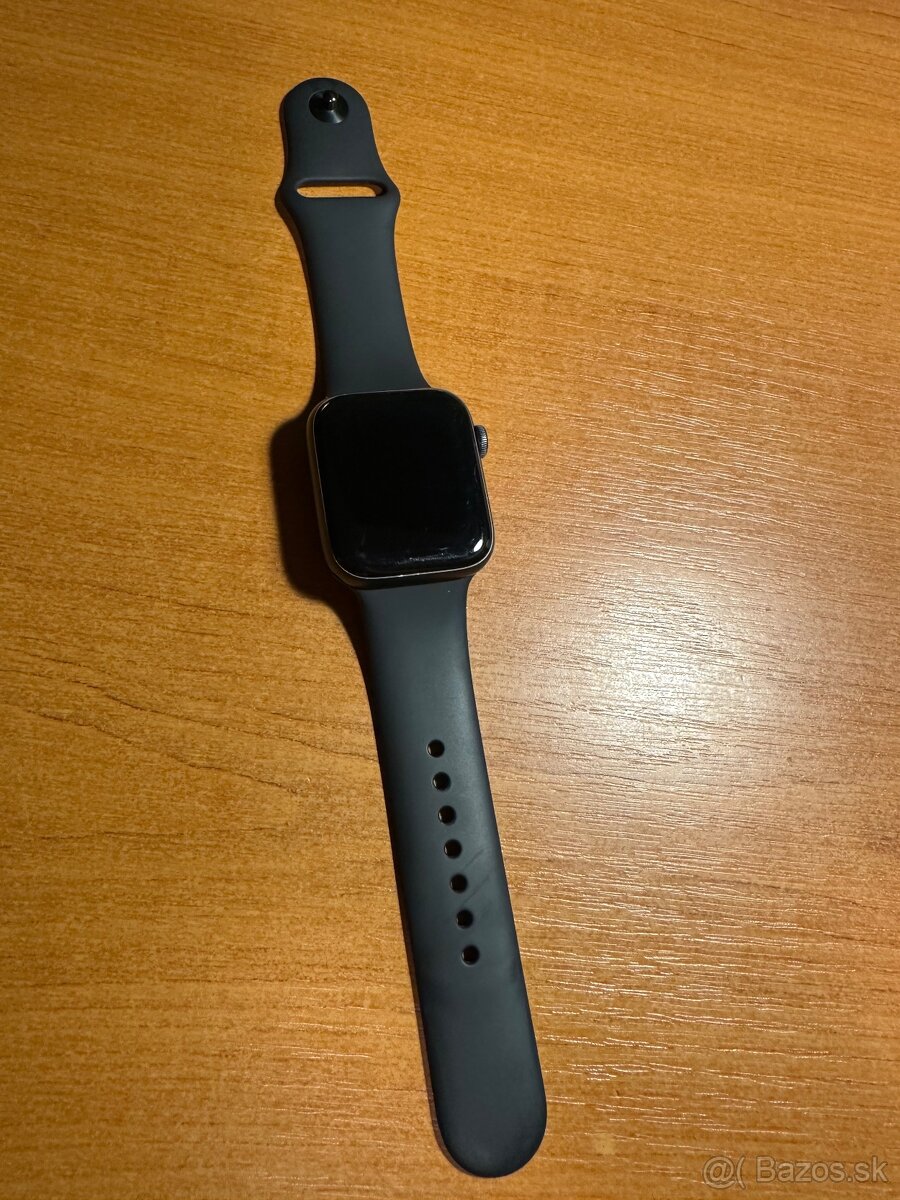 apple watch SE Space Gray Aluminum Case Black Sport Band