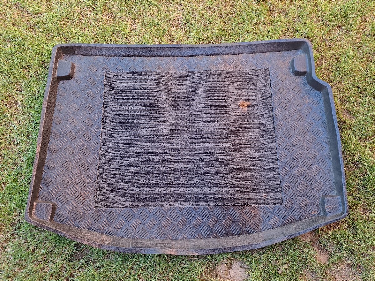 Plastová vanička do kufra Renault Megane III 2008-2016