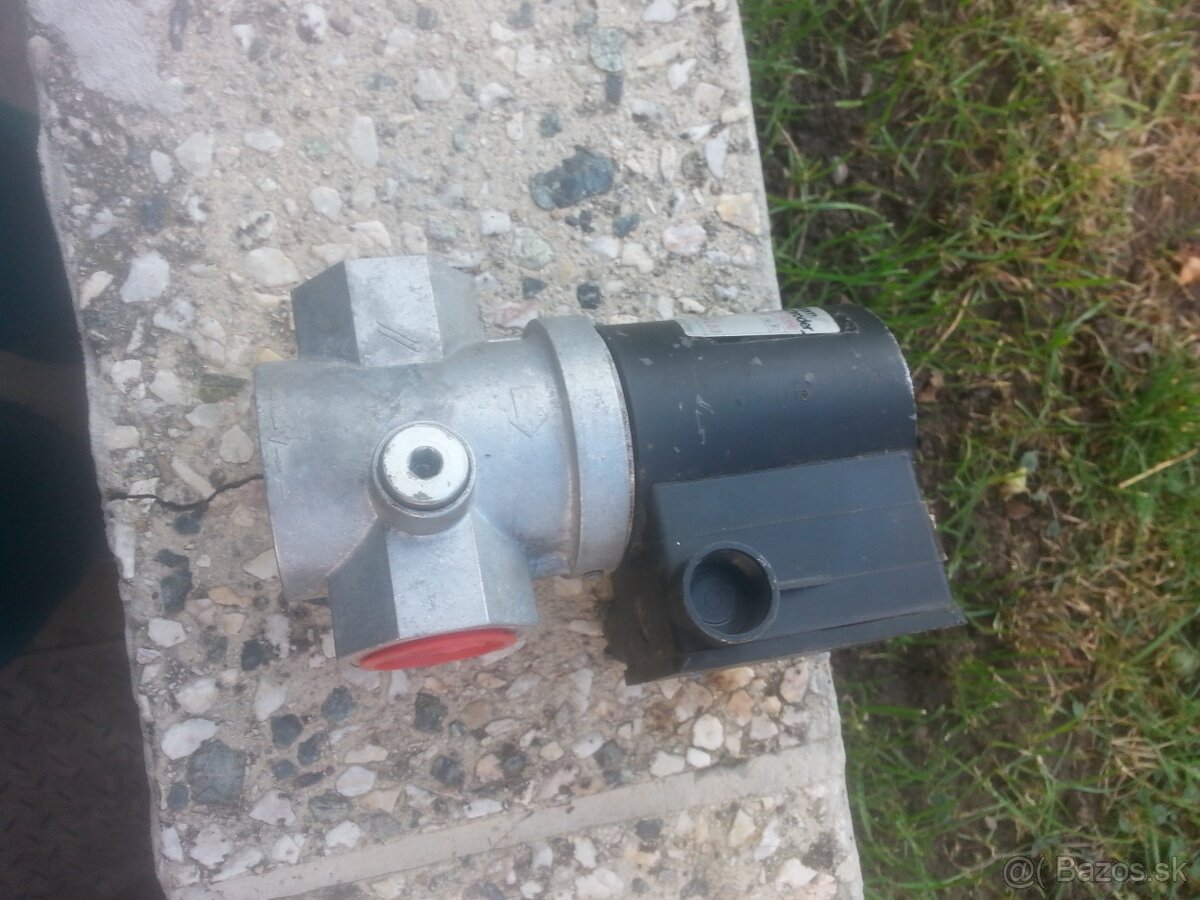 Elektromagneticky ventil VAN 25 RO2/220V.