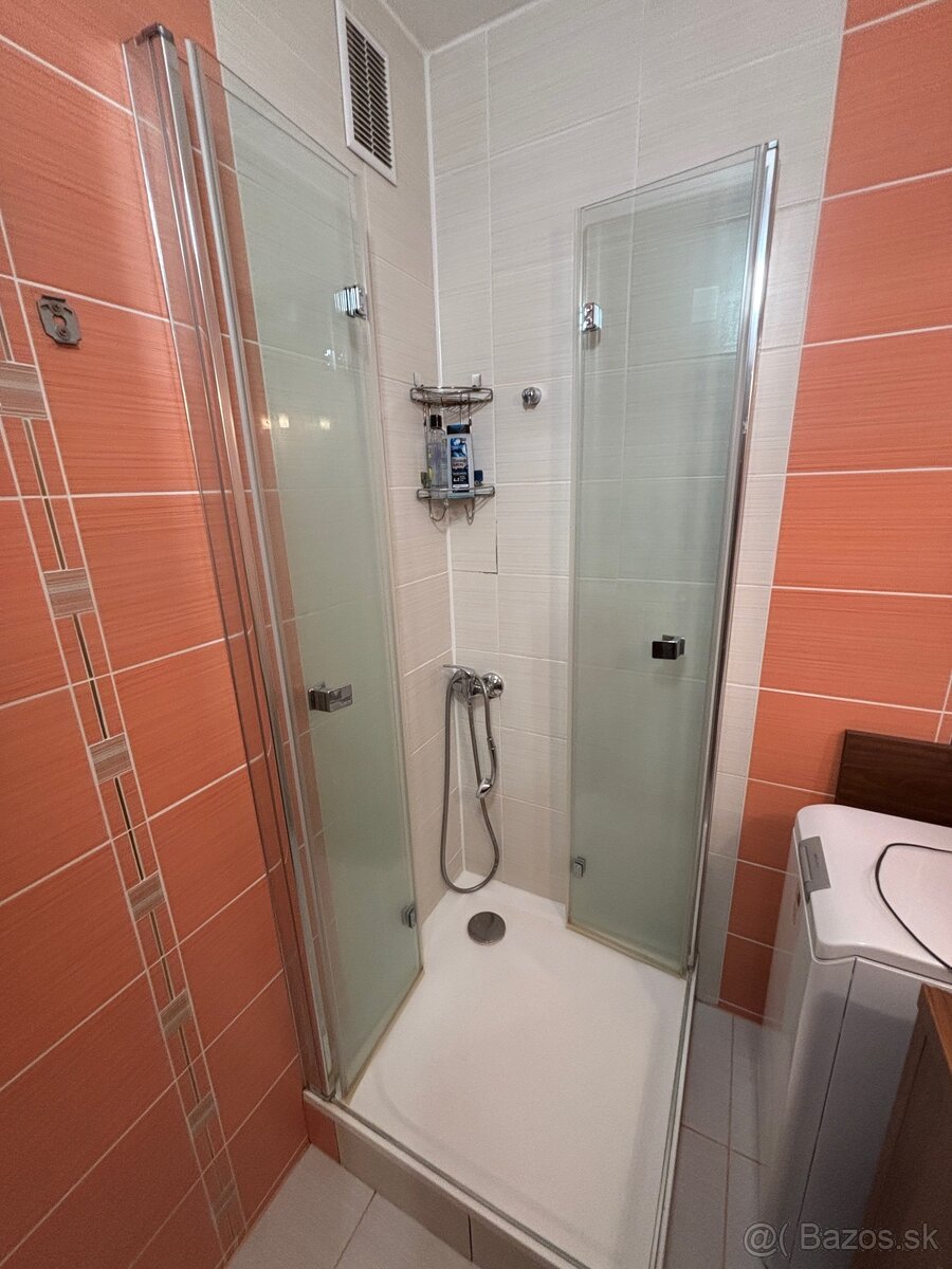 Predám sprchovy kút s vaničkou komplet