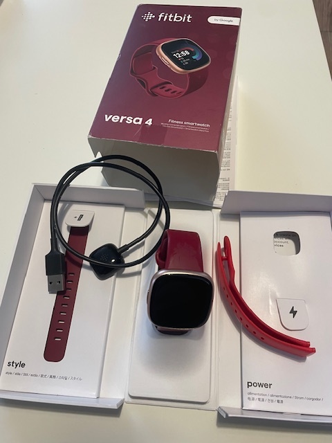 Krásne hodinky Fibit Versa 4 RED