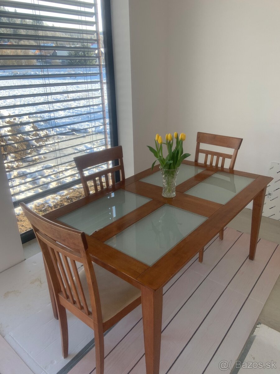 Stol a stolicky