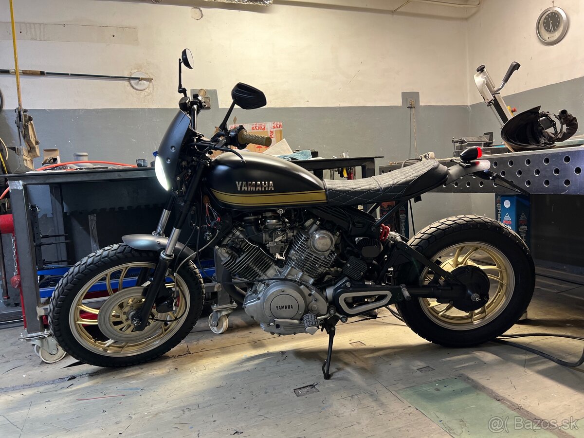 Yamaha XV750 virago