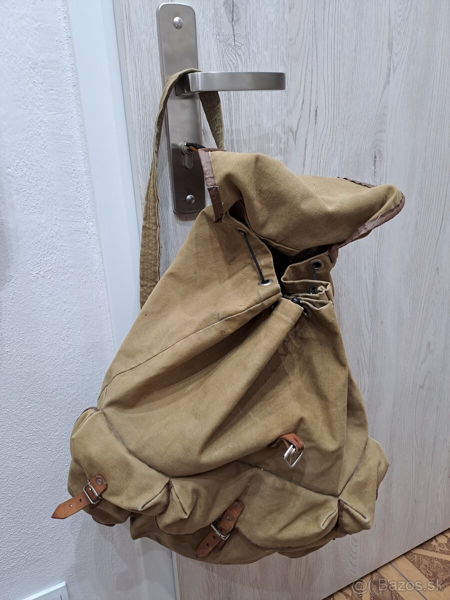 starý ruksak