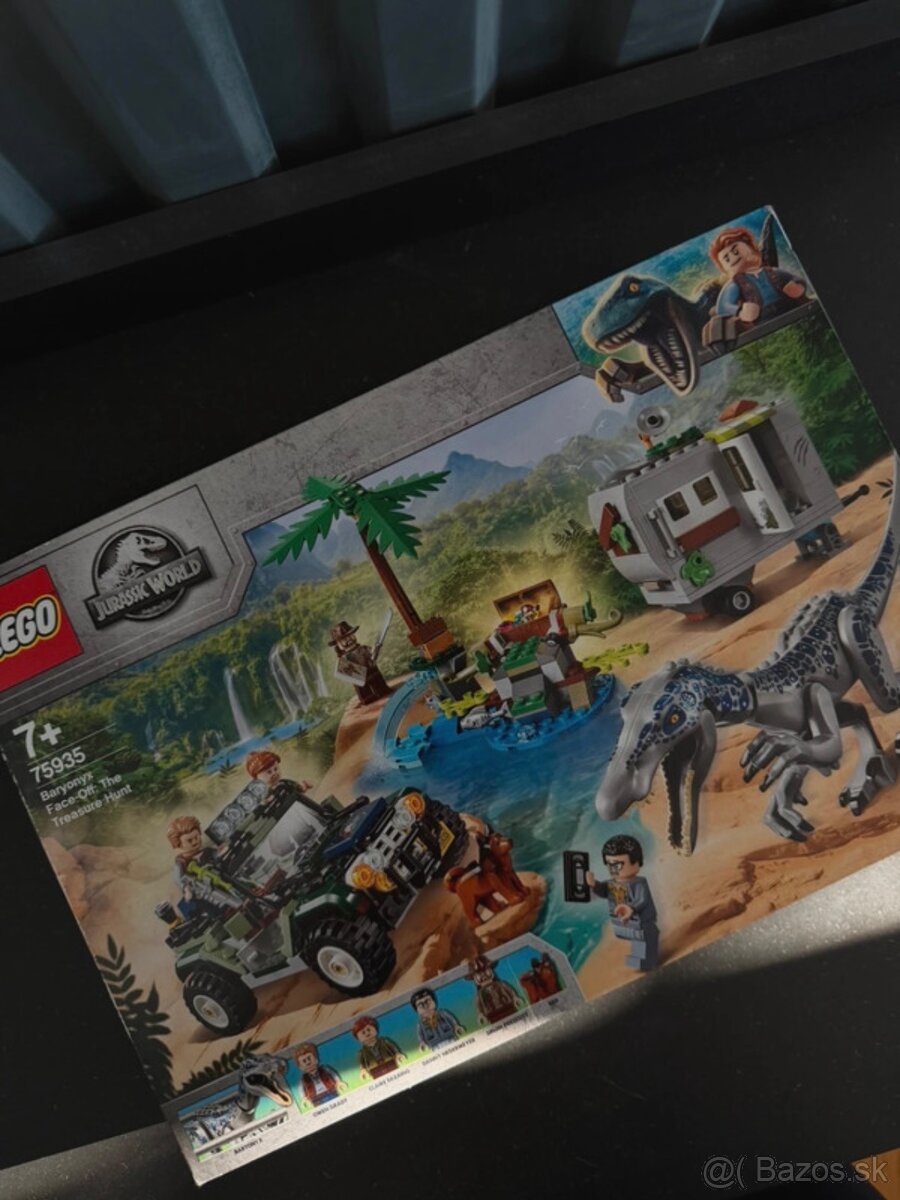 LEGO Jurassic World The Treasure Hunt