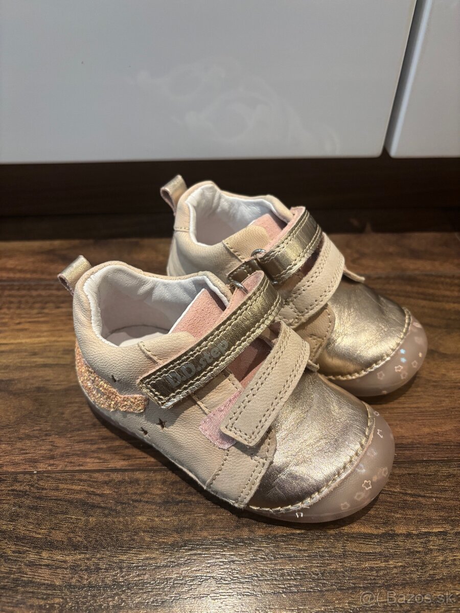 NOVE - D.D.Step topanky velkost 21