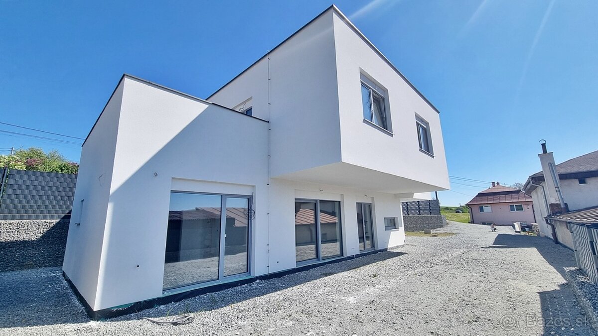 Novostavba 5-izbového rodinného domu, 156 m², Hýľov