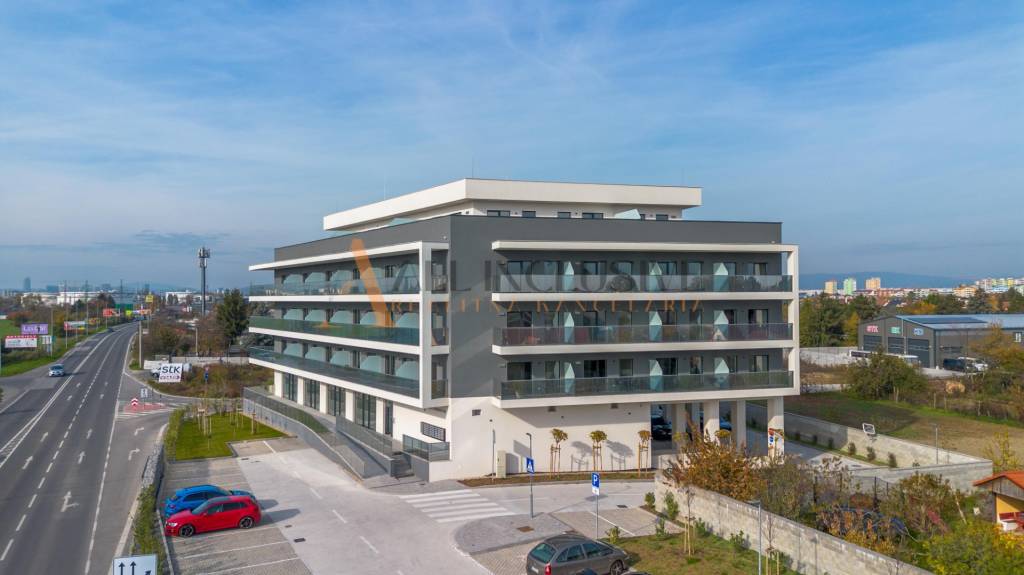 ZNÍŽENÁ CENA l NA PREDAJ 2 IZBOVÝ BYT S BALKÓNOM, PODUNAJSKÉ