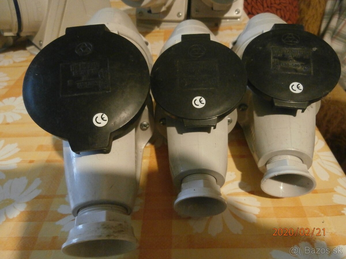 Zasuvky a zastrčky 16A,32A-480V-500V/7h.