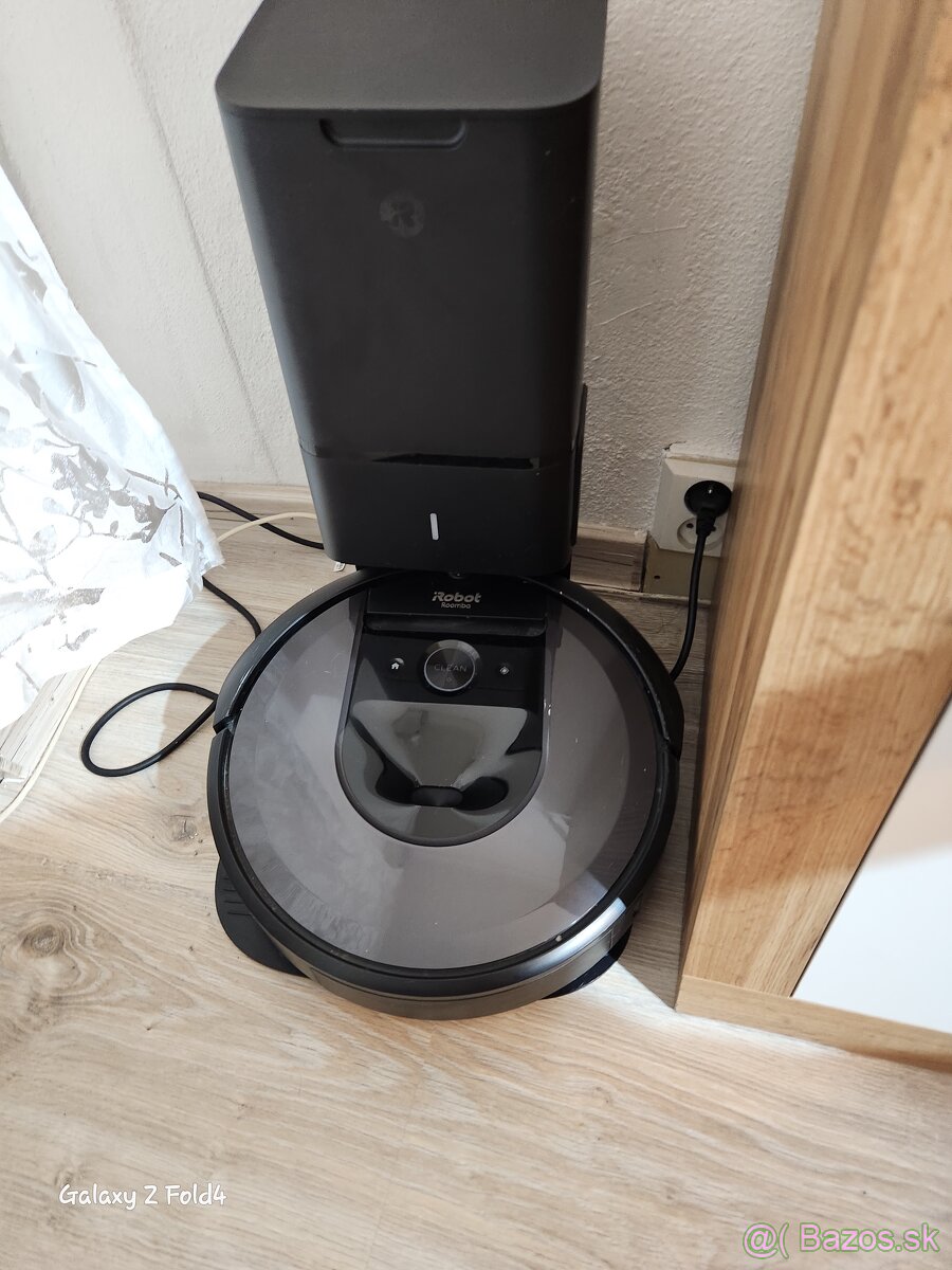 IROBOT ROOMBA I7+ (7558)