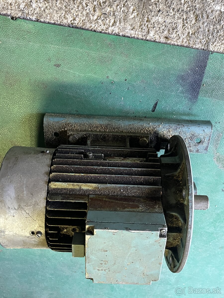 Elektromotor 3kw 1430 ot/ min