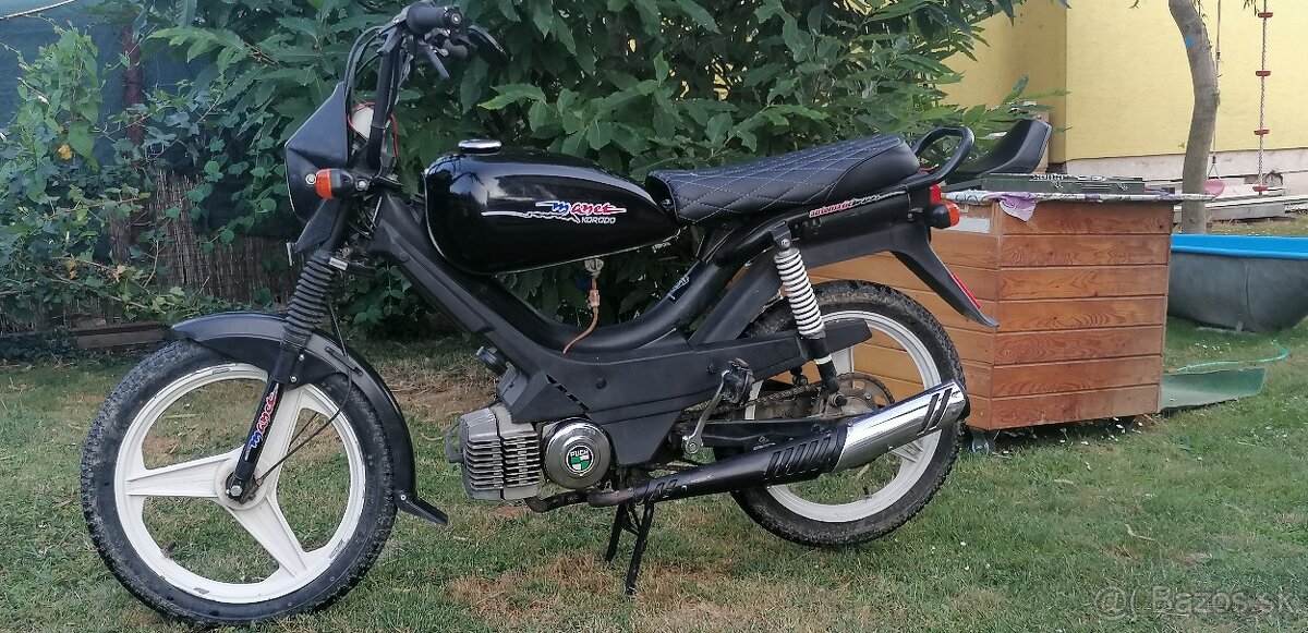 Manet korado "cafe racer
