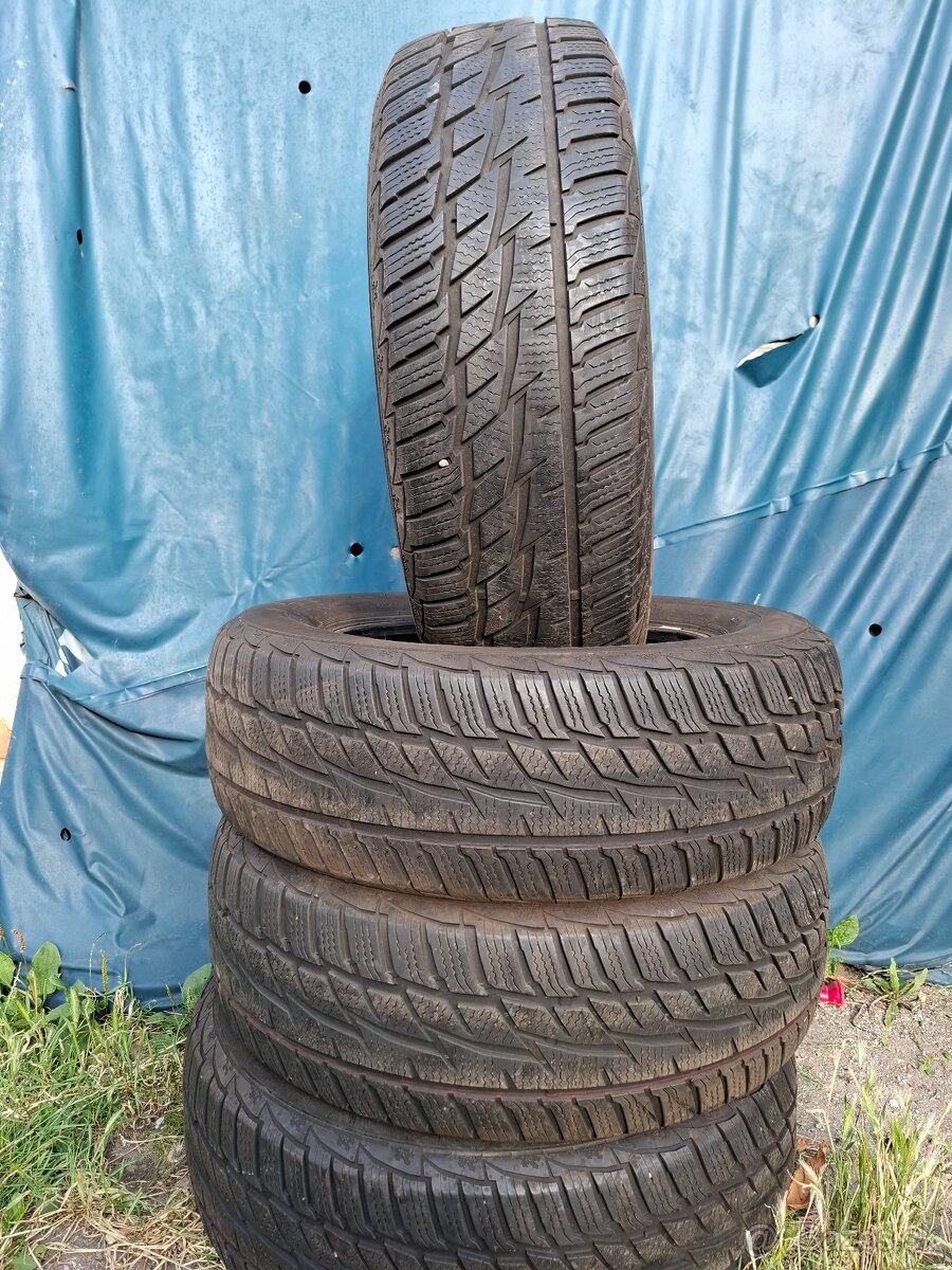 Ponúkame 4 zimné pneumatiky Matador Sibir 225/65 R17