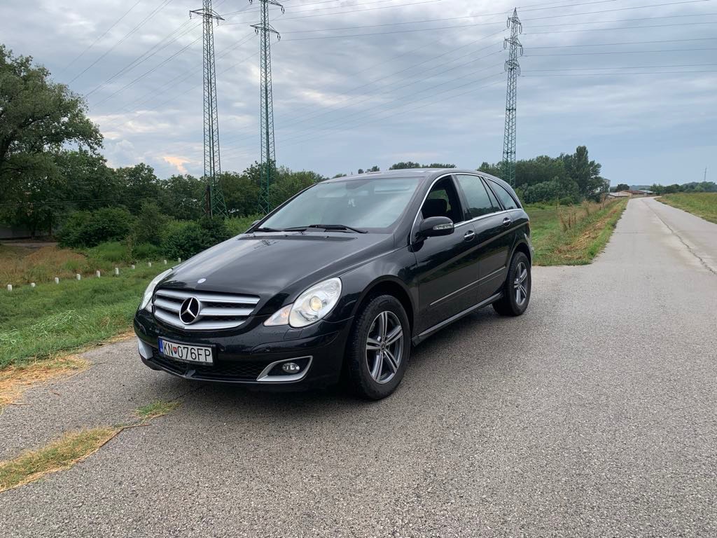 Mercedes R