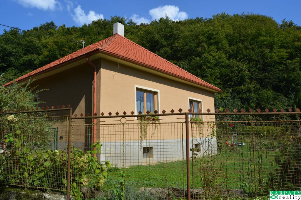 Na predaj dom s dušou rodinnej farmy na myjavských kopanicia