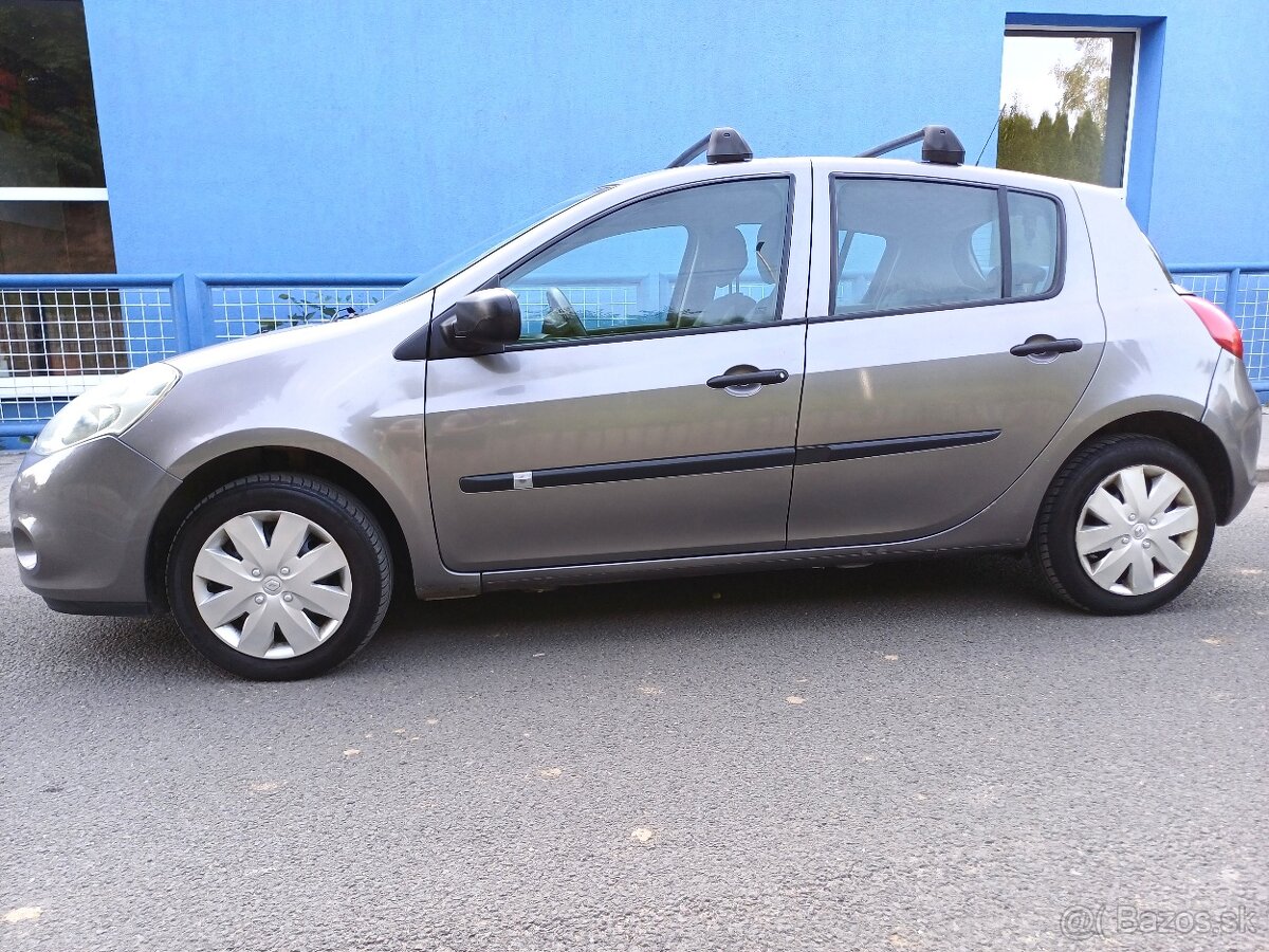 Renault Clio 1,2 benzín - rok výroby 2009