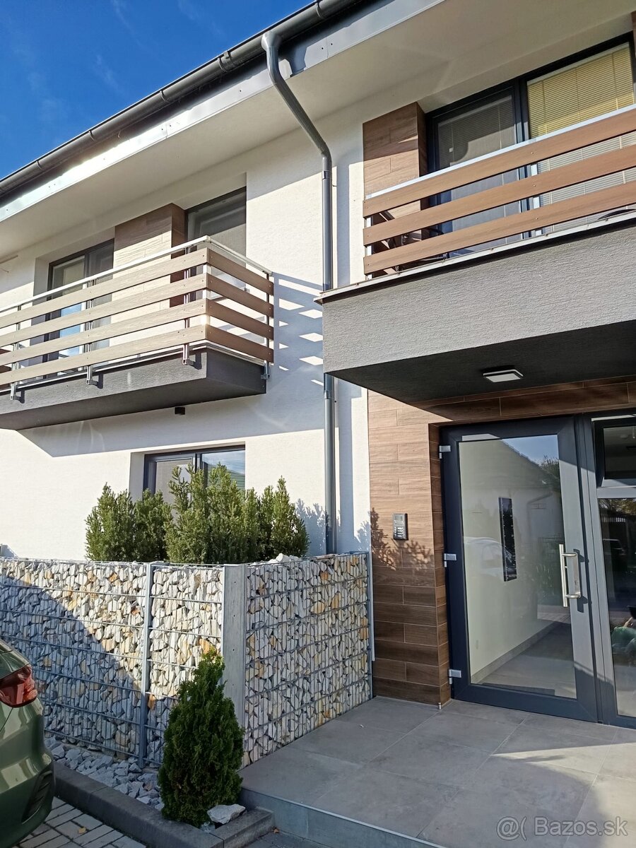 Trojizbový byt-mezonet