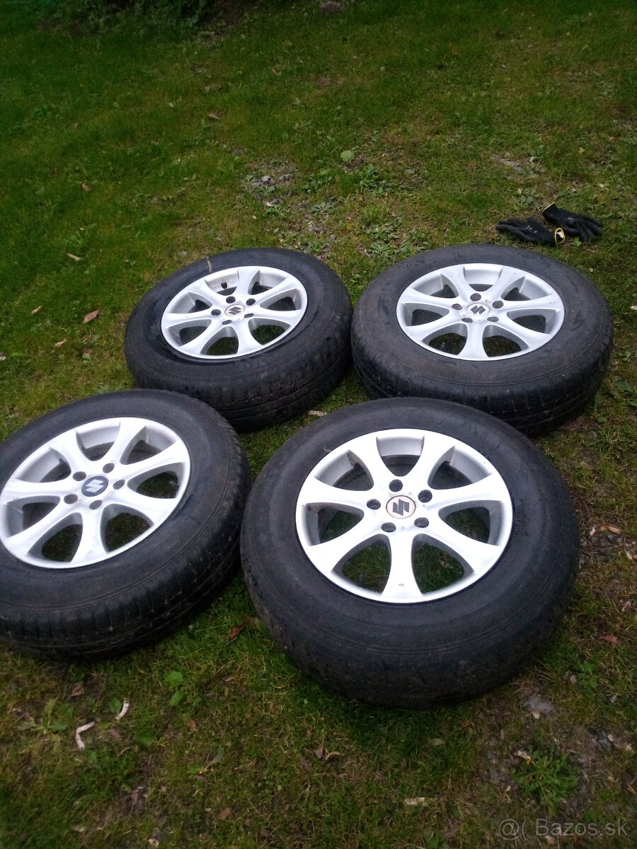 215/70r16 disky +gumy vitara