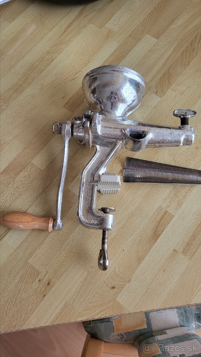 Predám lis na ovocie Porkert