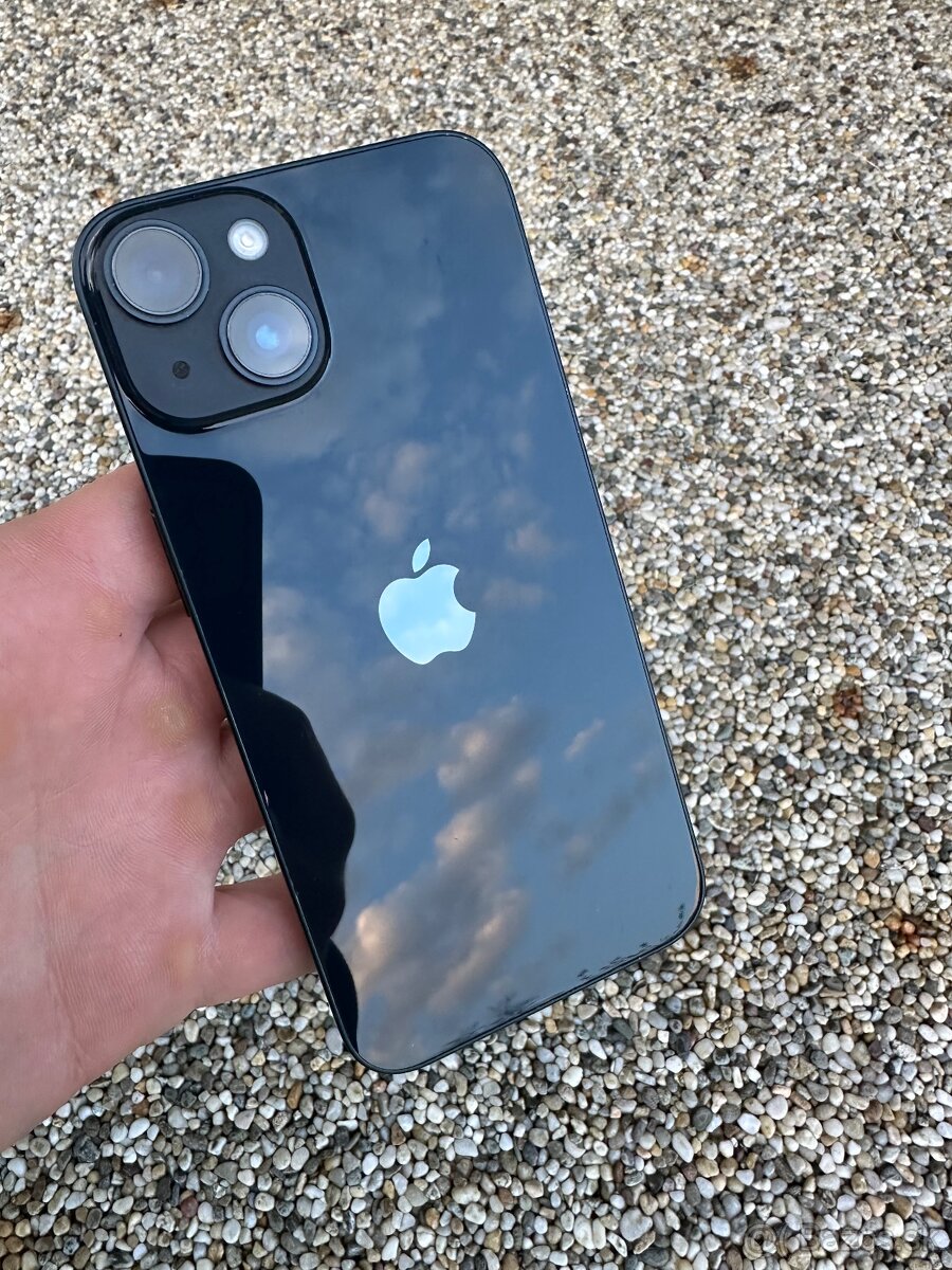 IPhone 14 - baterie 94%