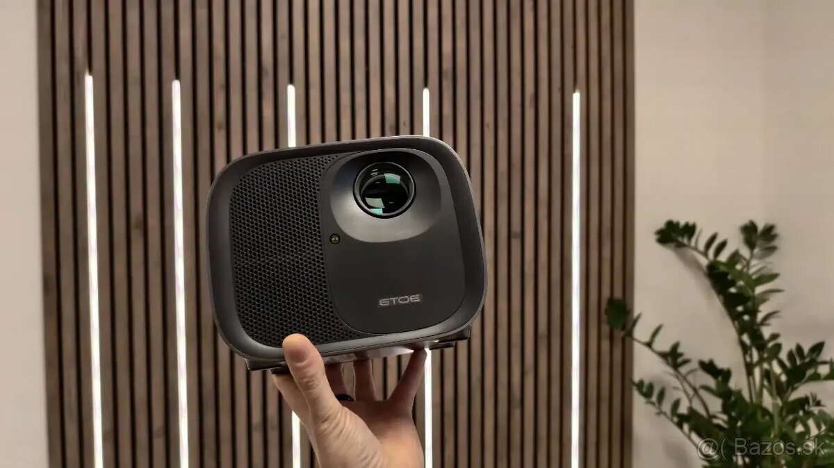 ETOE E3 Pro Projektor Google TV 11, 4K, Auto Focus, novy