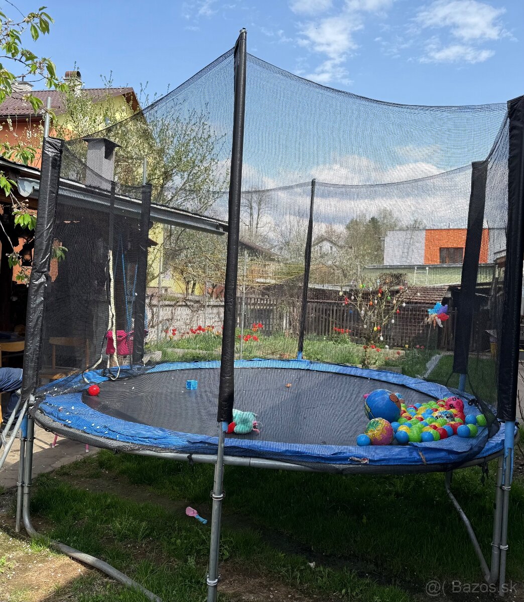 Trampolína