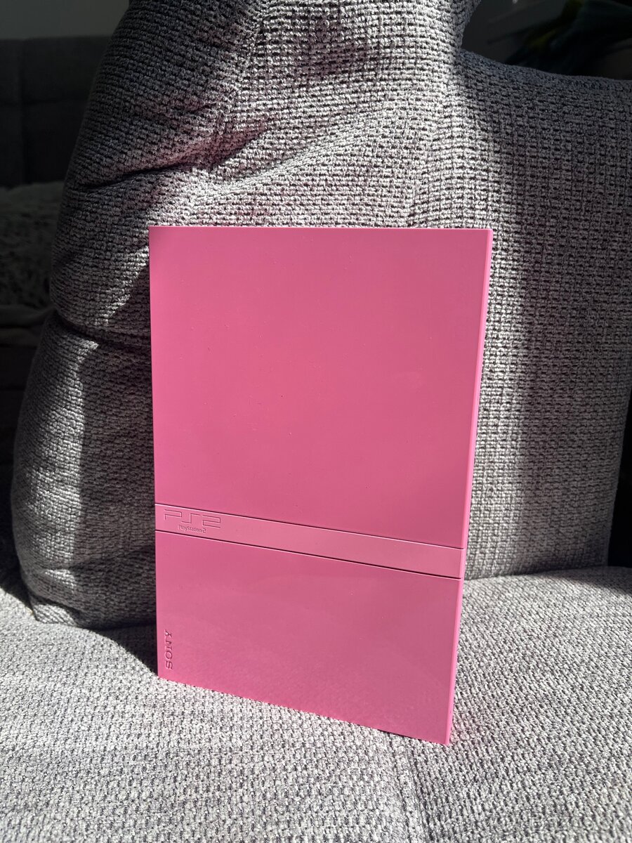 Playstation 2 Pink Limited Edition