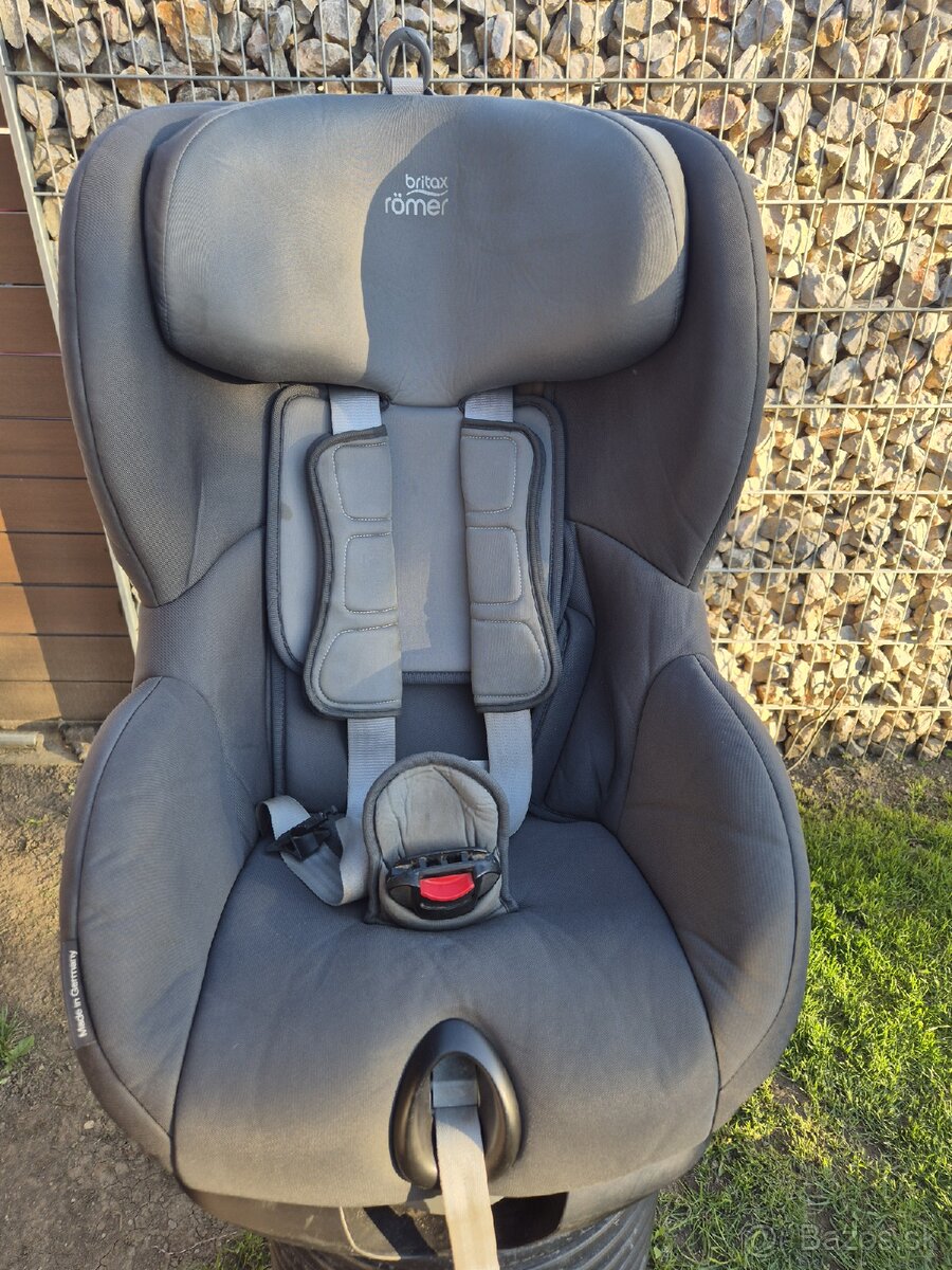 Römer Britax Trifix 2 i-Size Black