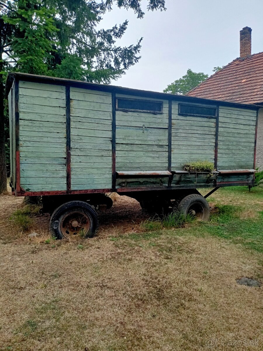 Kočovný voz, včelin