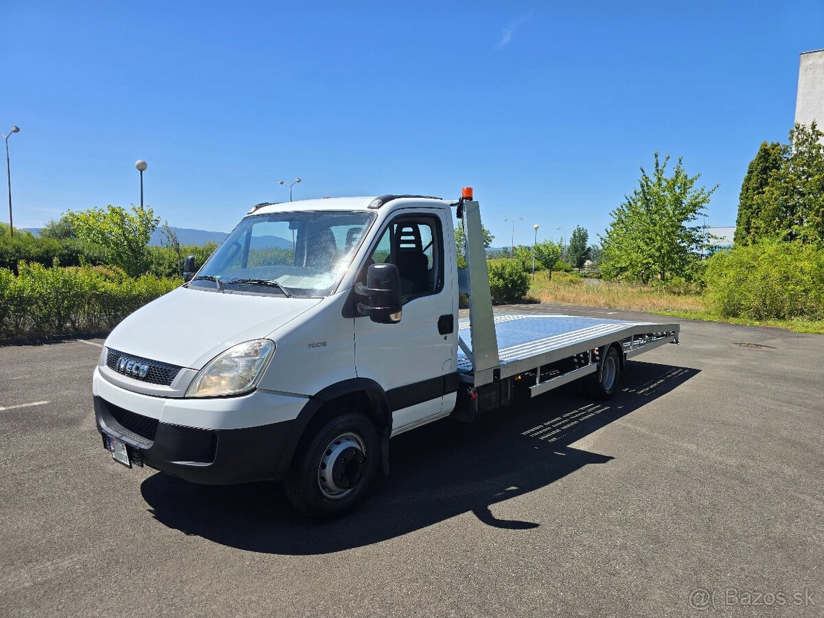 Predam odtahovku iveco daily 70c18 7000kg 2012 nova nadstavb
