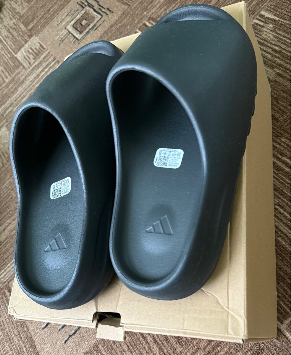 Yeezy slide