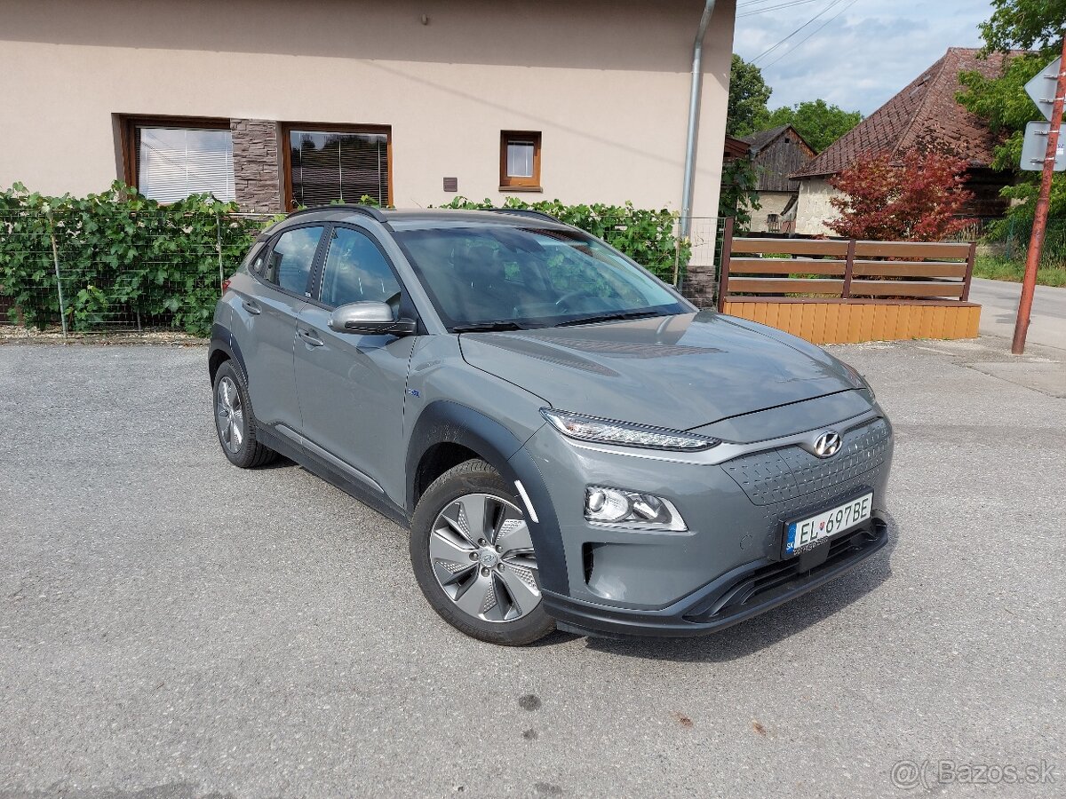 Hyundai Kona Electric 100, servisná kniha, záruka