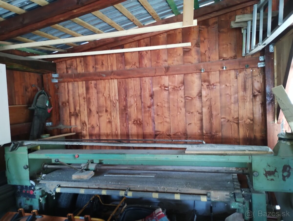 Továrenská pásová brúska