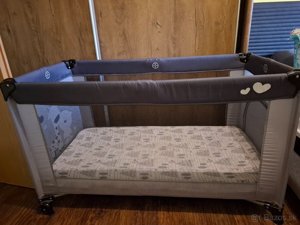 Cestovná postieľka