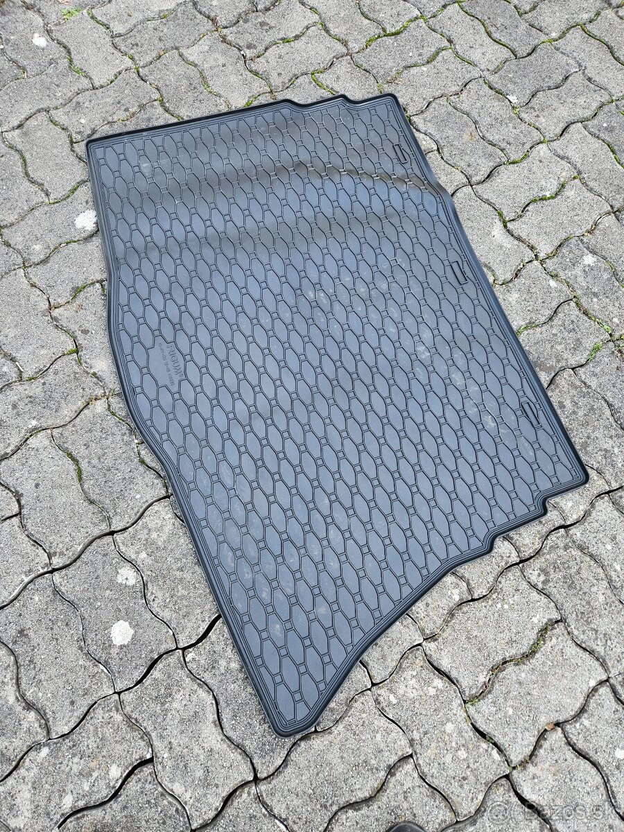 Gumova vanicka hyundai i30