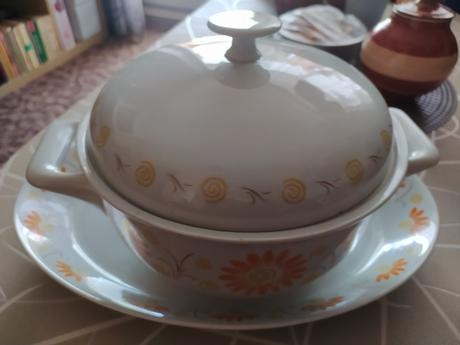 polievková misa plus misa